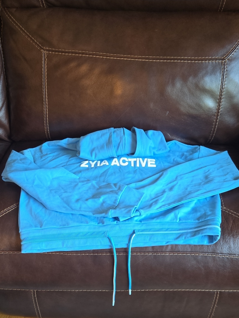 Zyia Active Women's Crop Hoodie in Bright Blue